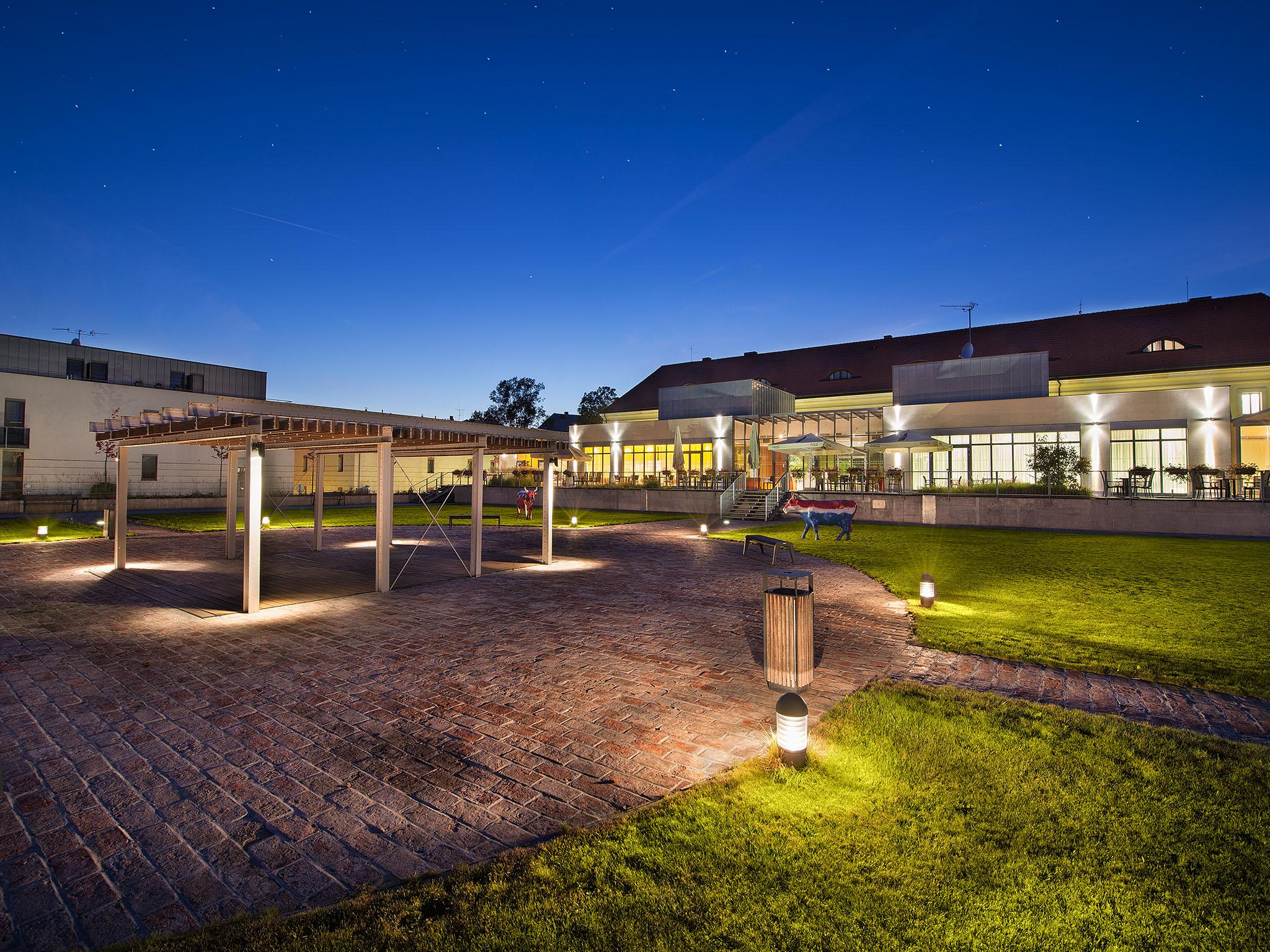 EA Hotel Tereziánský dvůr Hradec Králové Exterior foto