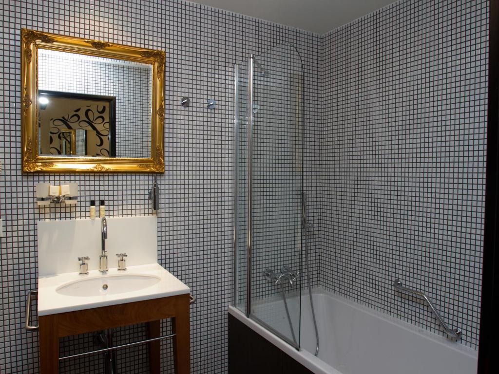 EA Hotel Tereziánský dvůr Hradec Králové Habitación foto