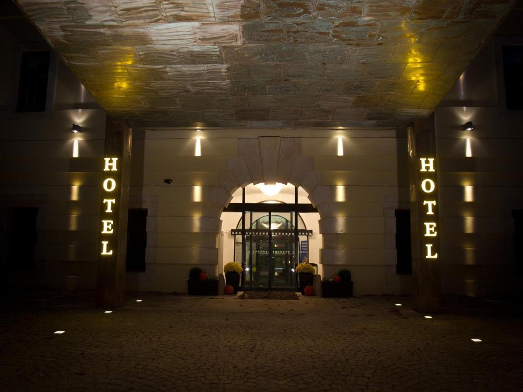 EA Hotel Tereziánský dvůr Hradec Králové Exterior foto